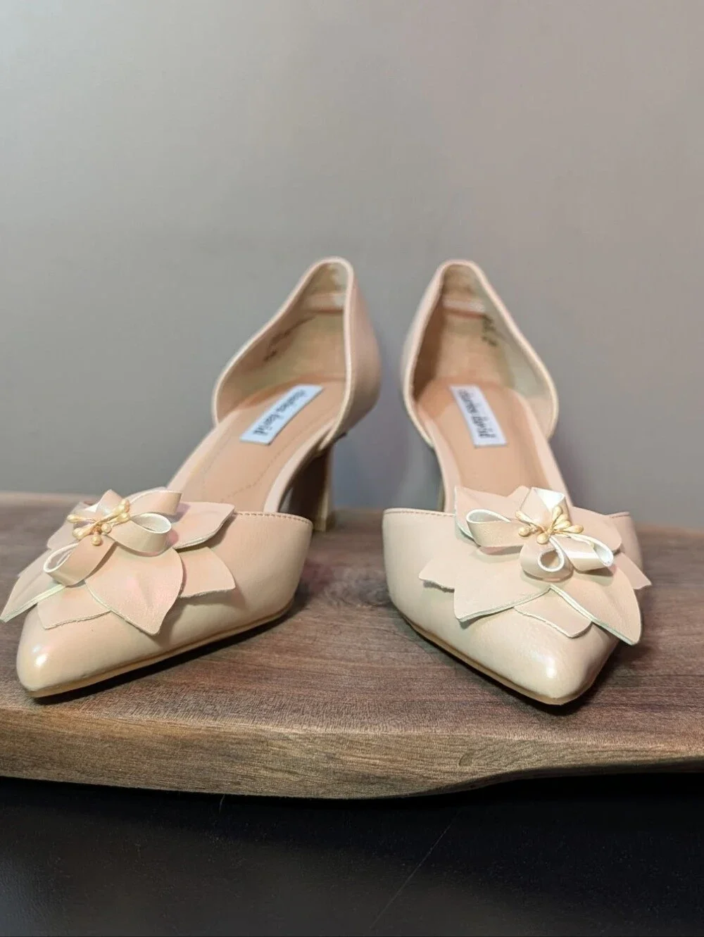 Charles David Blush Pink Floral D’Orsay Pointed-Toe Heels Apron Pump Heel